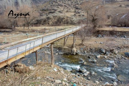 Tovuzda “sirat körpüsü”: camaat “Allah-Allah”la üstündən keçir