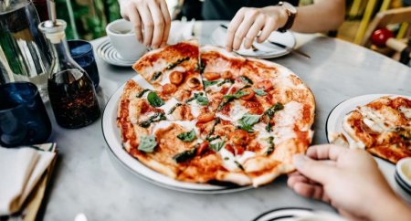 Azərbaycanda da restoranları olan məşhur pizza şəbəkəsi müflis oldu