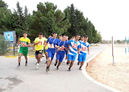 Hərbi qulluqçular arasında atletika üzrə yarış keçirilib